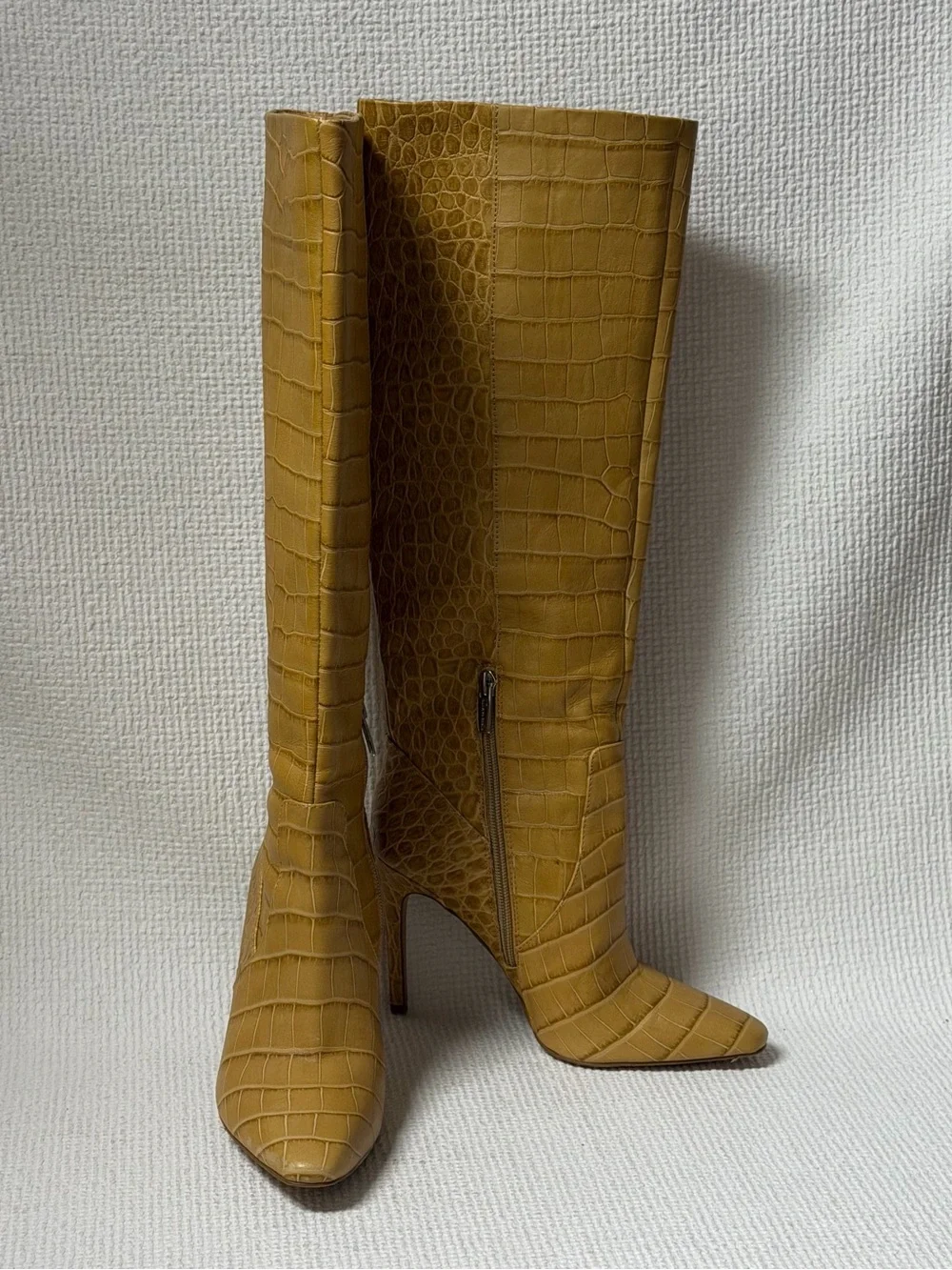 Vince Camuto Fendels Leather Croc Embossed Boots Sz 6 M Pointed Toe Stilettos